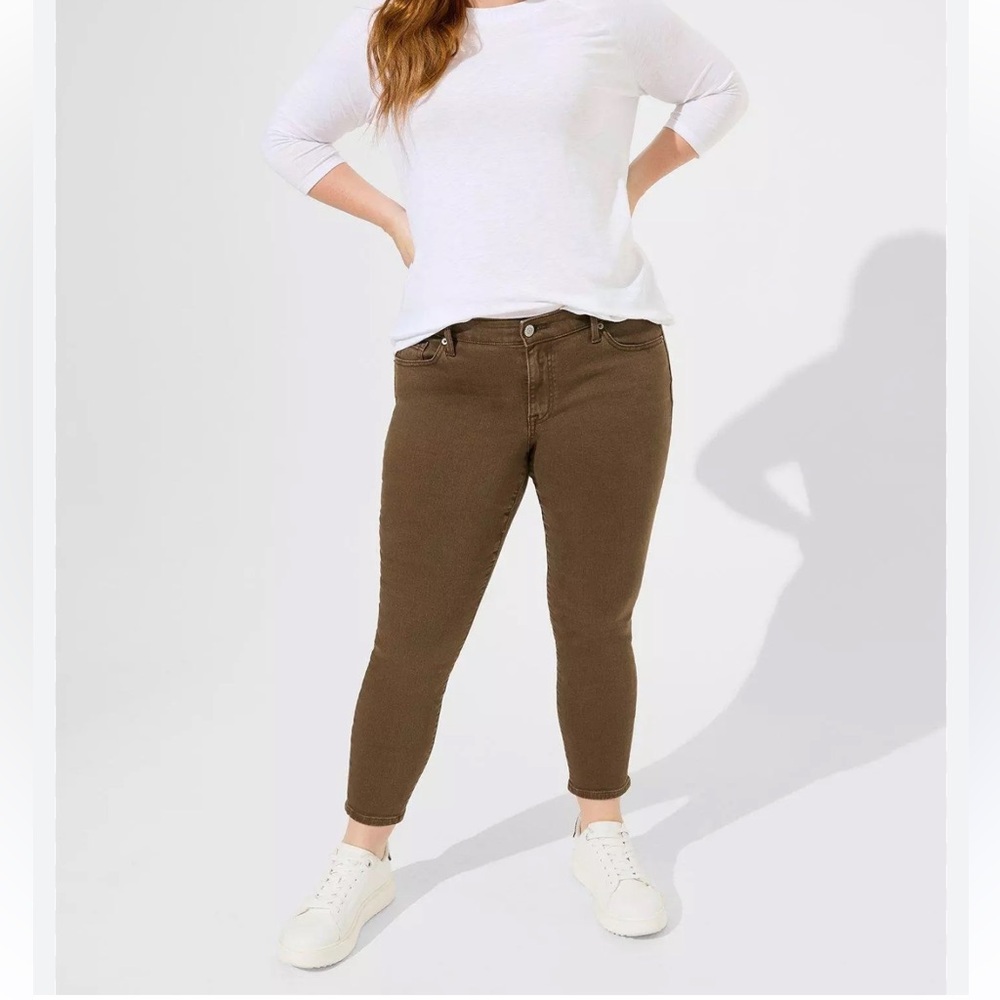 Torrid Super Soft Olive Green Skinny Jeans size 16 Tall - Picture 1 of 12